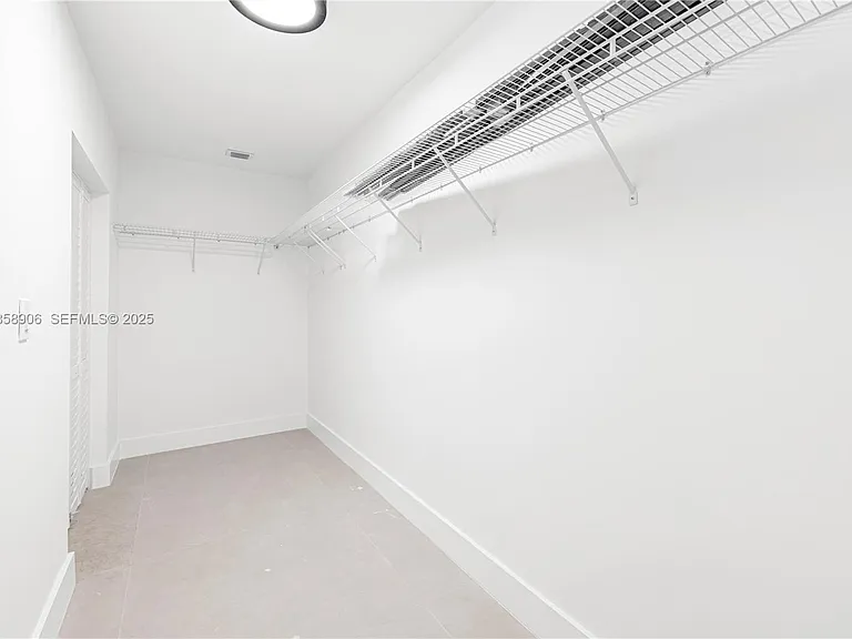 11835 SW 37th St — Photo 16