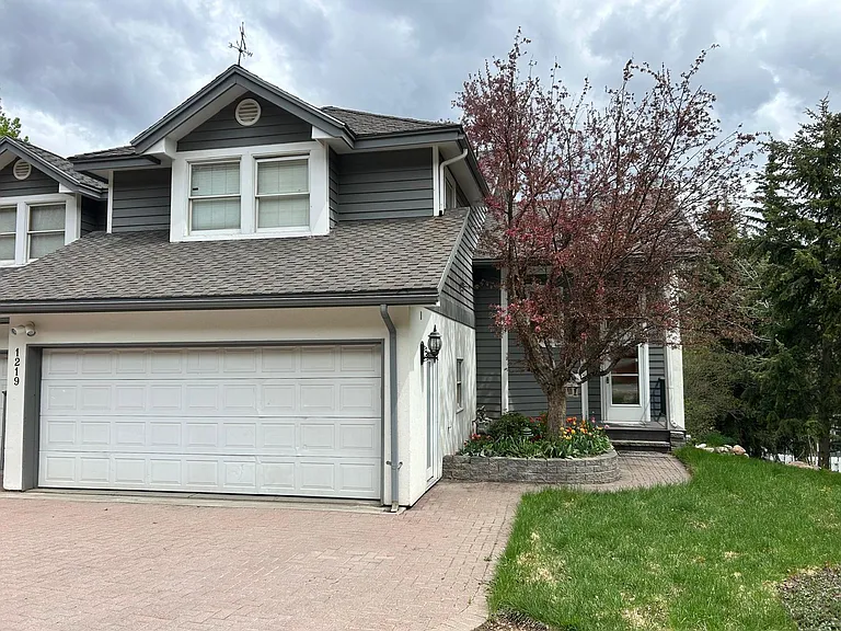 1219 Deer Blvd