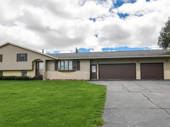 206 E Julian St, Le Grand, IA 50142