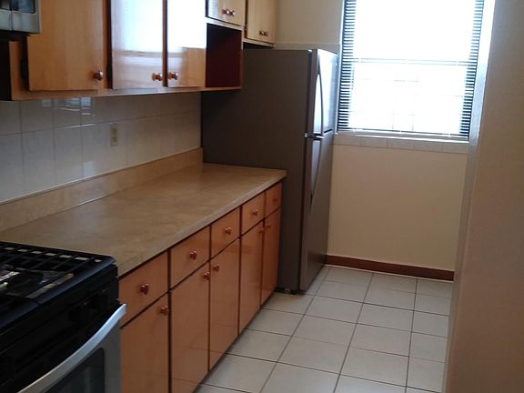 4th image of 34 Elk St #238
