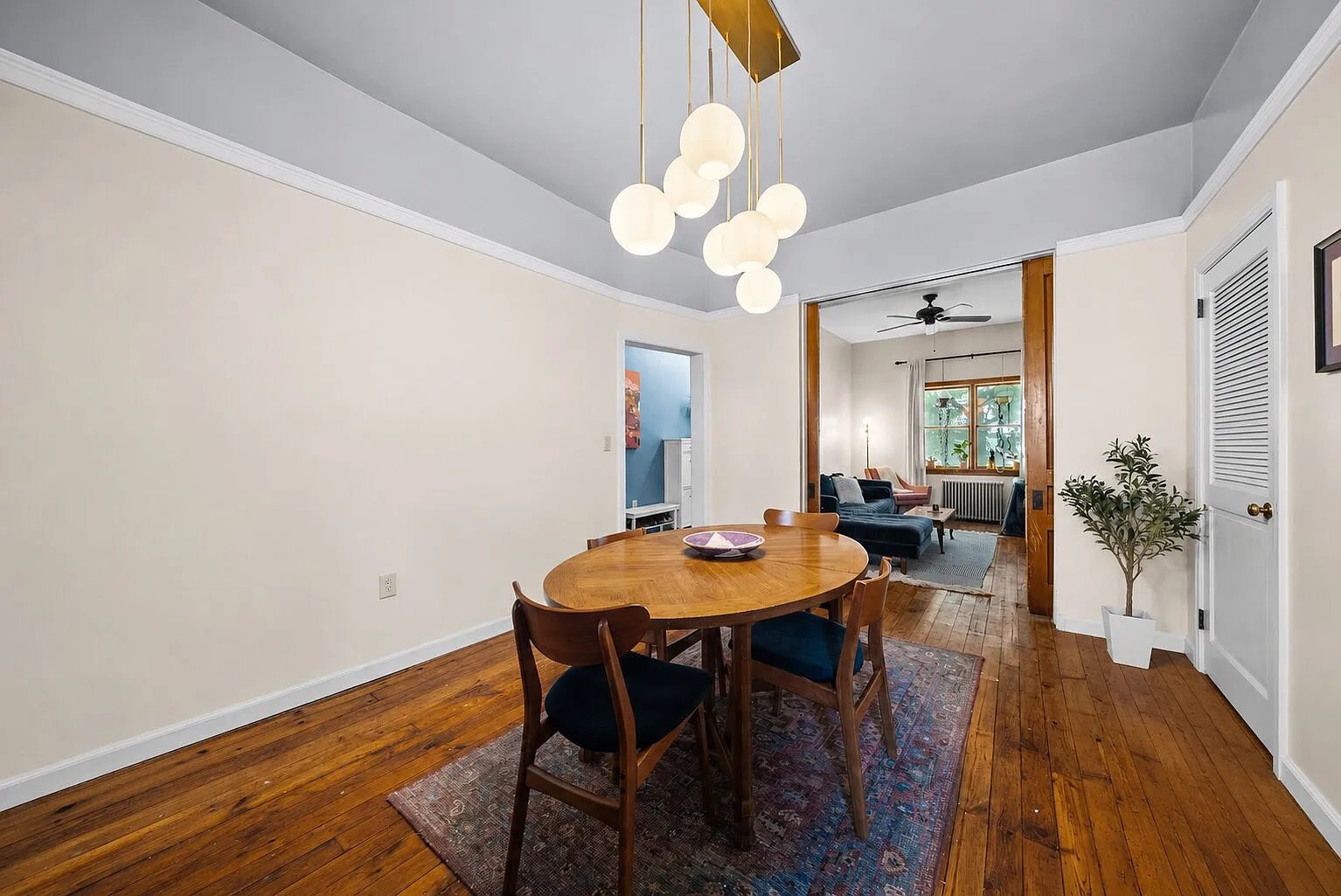 4 bed, 2130 sqft, $3,500 — Photo 3