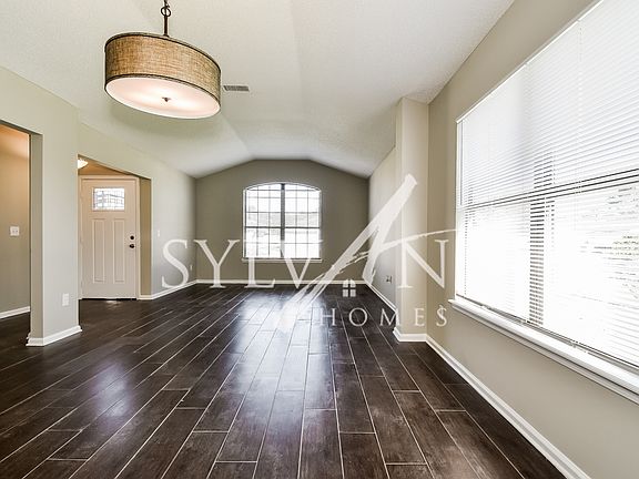 018-photo-dining-room-12224019_12022022