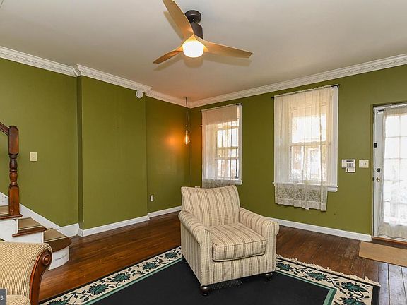 3rd image of 326 Penn St