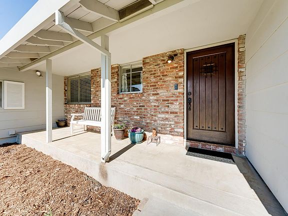 2nd image of 4936 Brookglen Way