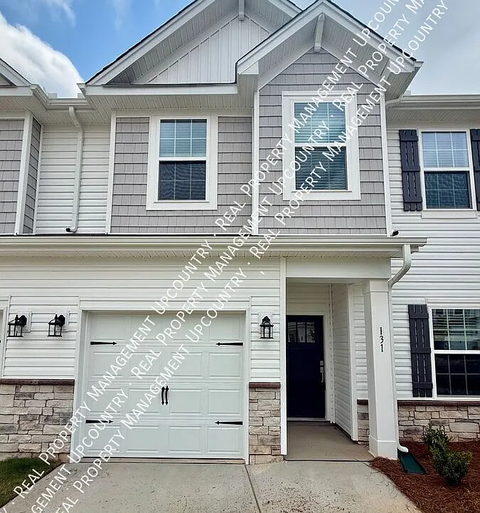 131 Holly Oak Ct