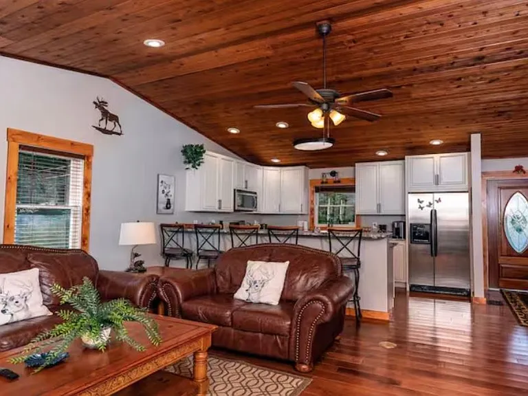 623 Wintergreen Dr — Photo 28