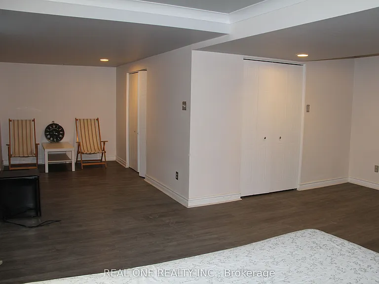 1019 Aldersbrook Rd — Photo 25