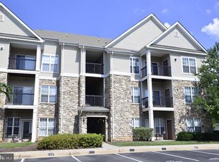 5124 Brittney Elyse Cir APT B, Centreville, VA