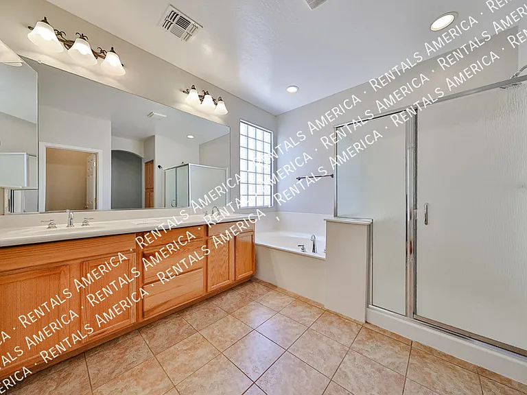 9710 S 45th Ave — Photo 22