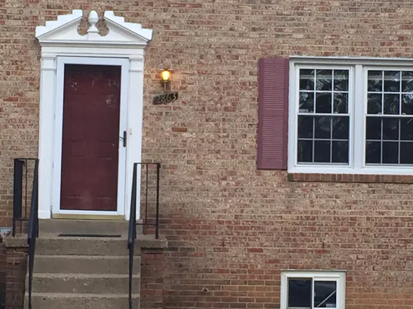 2863 Coors Park Ct, Falls Church, VA 22043