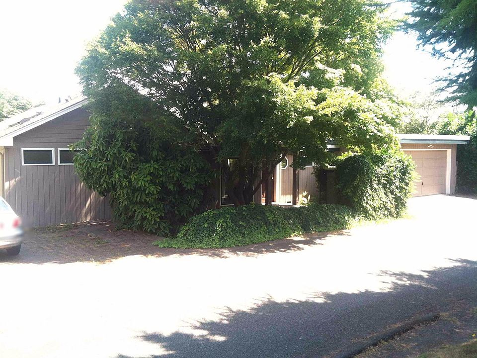 1st image of 10666 Lakeside Ave NE