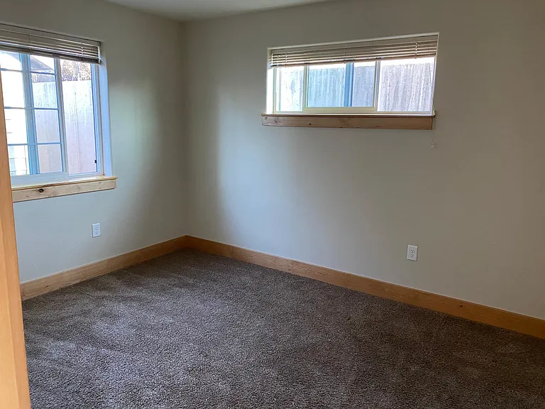 3216 Sk Loop #A — Photo 4