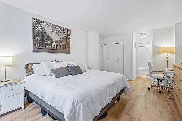 Sold by NestApple, Inc. | media 4