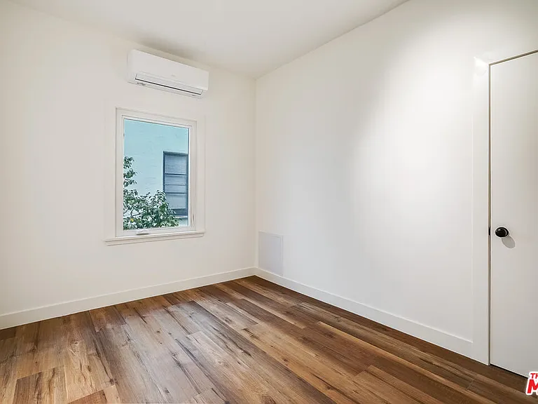 151 N Swall Dr #1 — Photo 11