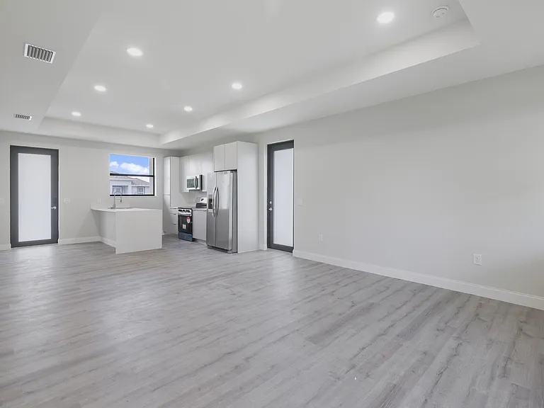 3216 53rd St W — Photo 11