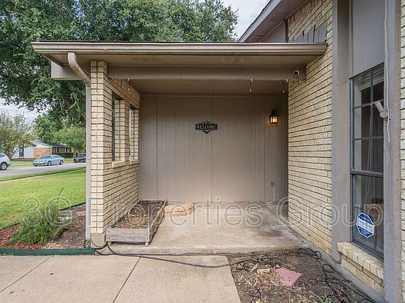 5th image of 216 Park Meadow Way