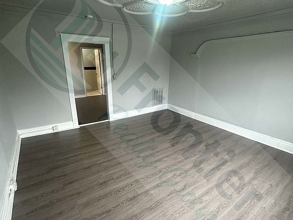 4th image of 502 19th St #4