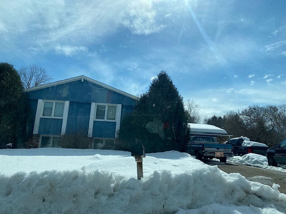 1st image of 19025 Pheasant Cir