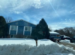 19025 Pheasant Cir, Eden Prairie, MN 55346