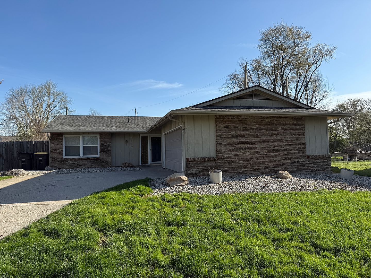 独CD De Lorrain Po Landowski  311175  /00110 5107 Martinique Rd, Fort Wayne, IN 46815 | Zillow