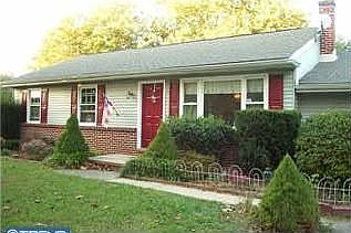 1st image of 207 E Sherwood Dr