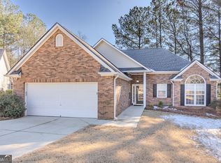 140 Cloverwood Dr, Fayetteville, GA 30215