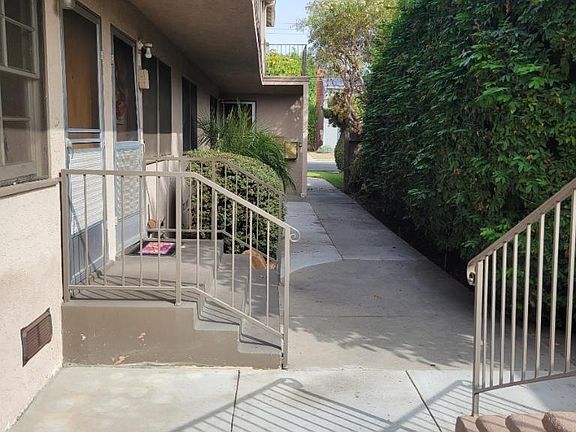 2nd image of 341 Molino Ave