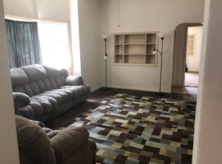 1223 S 8th St, Manitowoc, WI 54220