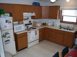 910 11th St APT 8, Brookings, SD 57006