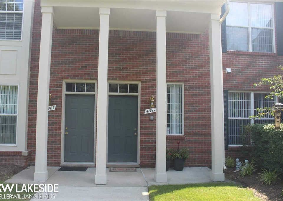 1st image of 43979 Elm Dr