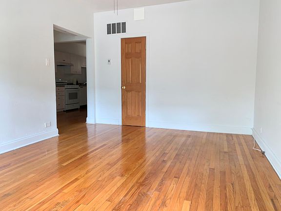 4th image of 4409 N Paulina St APT 2F