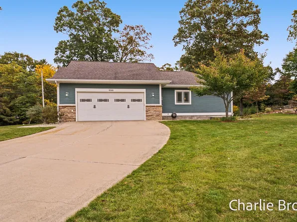 8586 Judson Ln, Montague, MI 49437