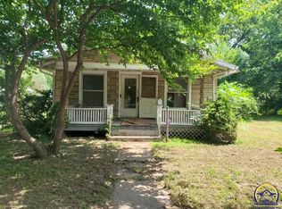 1122 NE Winfield Ave, Topeka, KS 66616