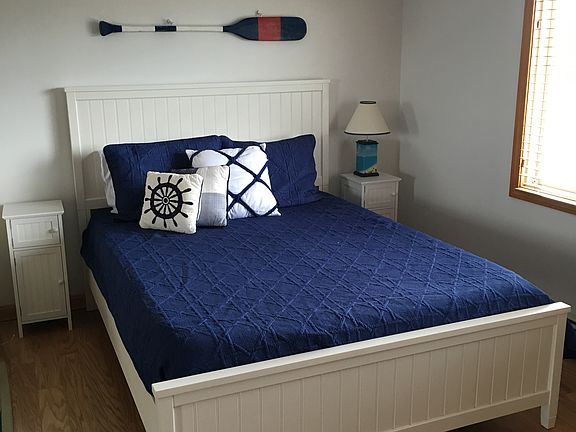 Pottery Barn Queen Bed