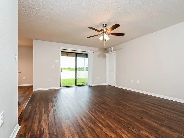 720 Chatham Walk Dr — Photo 4
