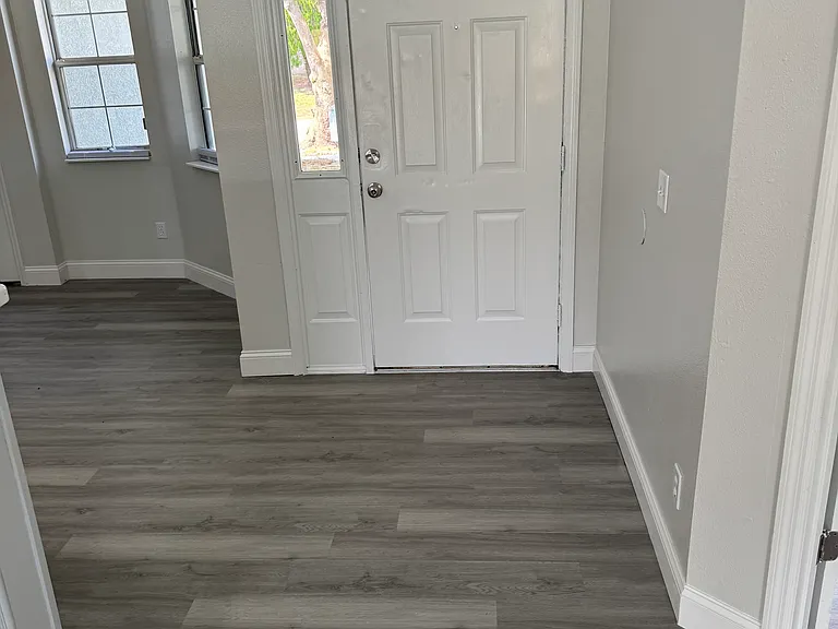 902 Fort St NW — Photo 6