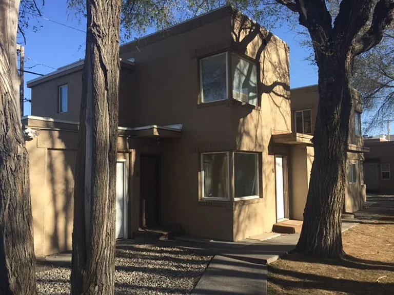 125 N Water Ave — Photo 3