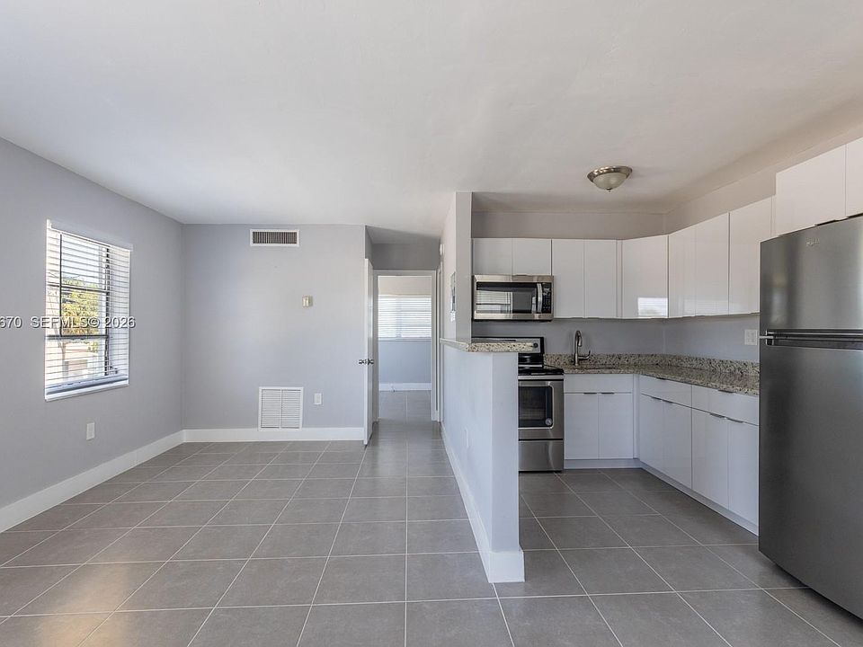 1st image of 1960 NE 161st St APT 201