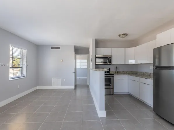 1960 NE 161st St APT 201, North Miami Beach, FL 33162
