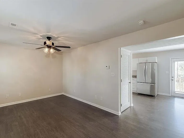 3825 Lady Di Ln #3825 — Photo 2