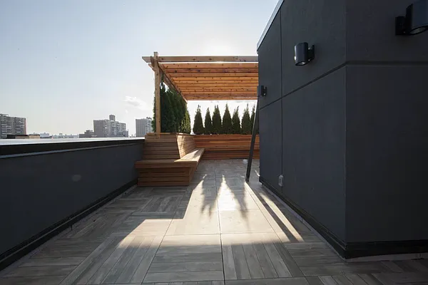 Rented by Brooklyn Group | media 24