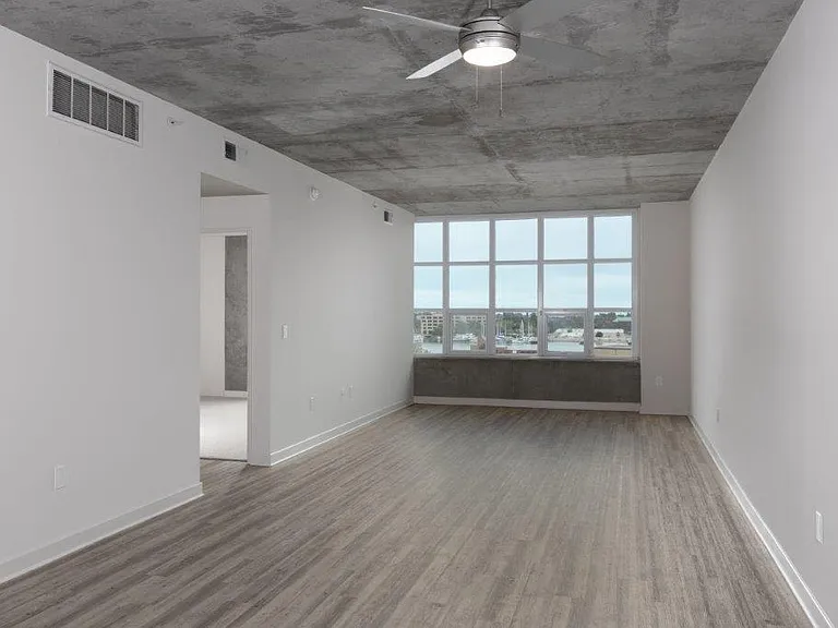 Aqua Via Apartments — Photo 20