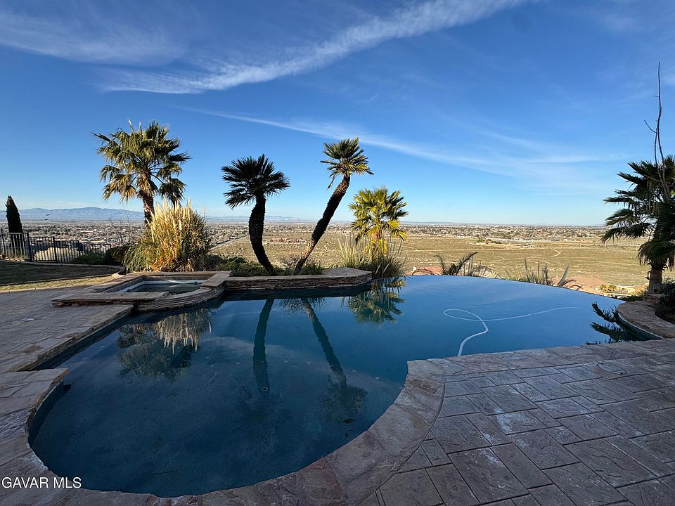 2nd image of 3803 Camino Hermanos