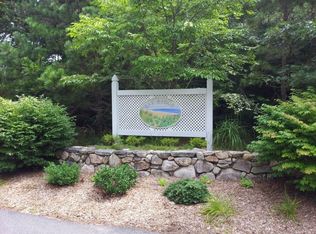 47 Spinnaker Dr, Mashpee, MA 02649