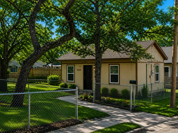 1009 1st St, Brownwood, TX 76801