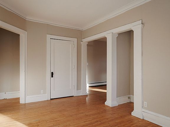 3rd image of 3219 Lyndale Ave S #101