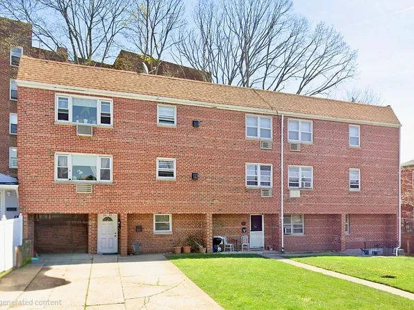 36-11 Utopia Pkwy #1-4, Flushing, NY 11358
