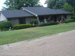 1611 Marcella St, Magnolia, AR 71753