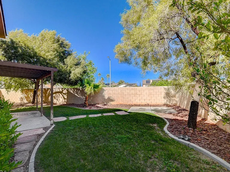 10300 Forum Hills Pl — Photo 25