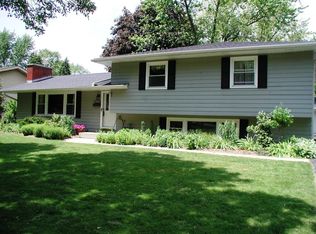 525 Cypress Dr, Naperville, IL